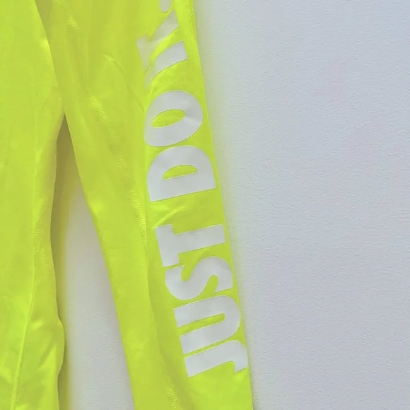 NEW NIKE DRI-FIT Women Training Top Size XS - Picture 5 of 7